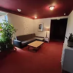 Otel Le Bon Geours
