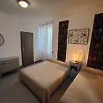 Le Bon Geours Otel 3*