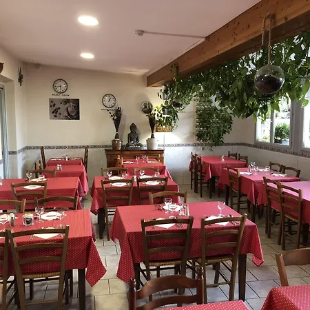 Otel Le Bon Geours